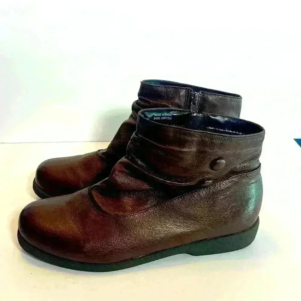 Valley Lane Leather Booties Size 9 Brown